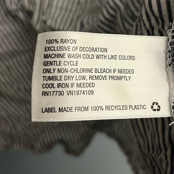 Knox Rose Embroidered Tank Top - Picture 4 of 4